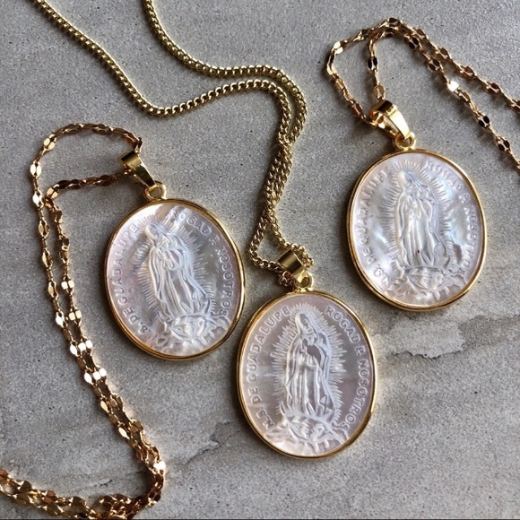 RESTOCKING⭐️14KGold MotherMary Shell Necklace - Picture 5 of 8